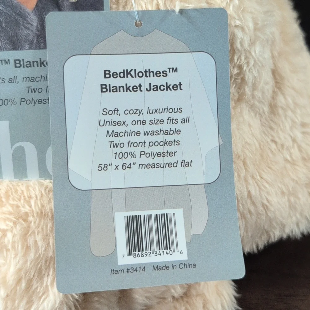 BedKlothes Blanket Jacket Wearable Sherpa Wrap Tan One Size NWT